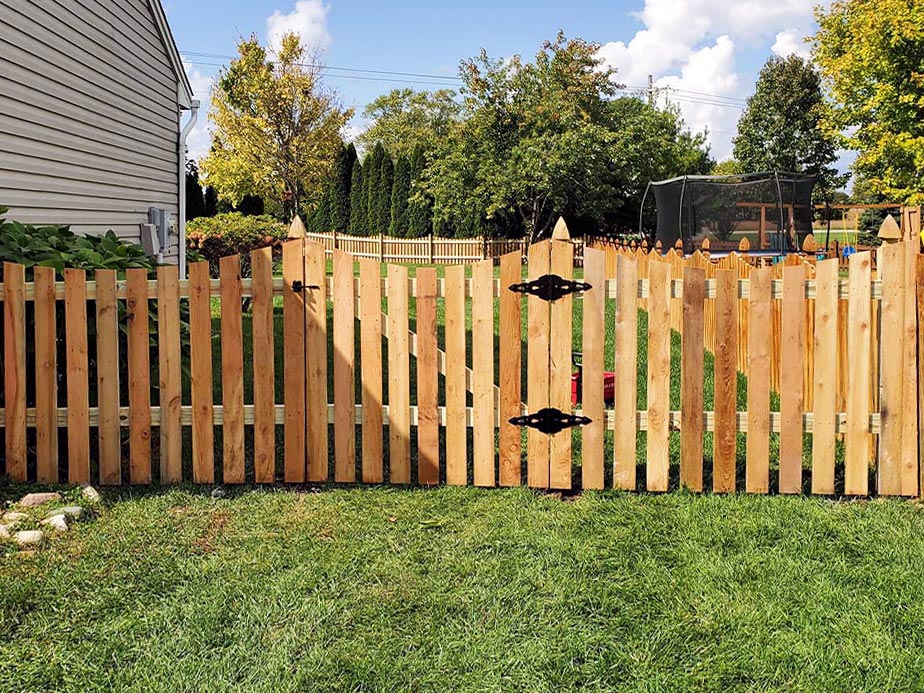 wood fence Powell Tennessee